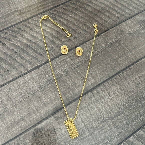 💯 Rare Christian Dior dog tag Necklace and Earrings - Picture 7 of 10